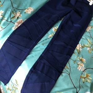 Mesh, Lululemon leggings